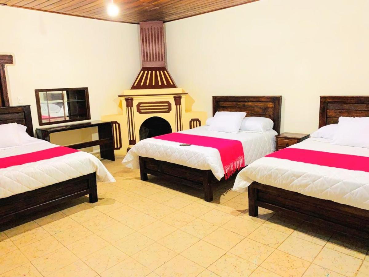 Hotel Casa D'Lina Centro Сан-Крістобаль-де-лас-Касас Екстер'єр фото
